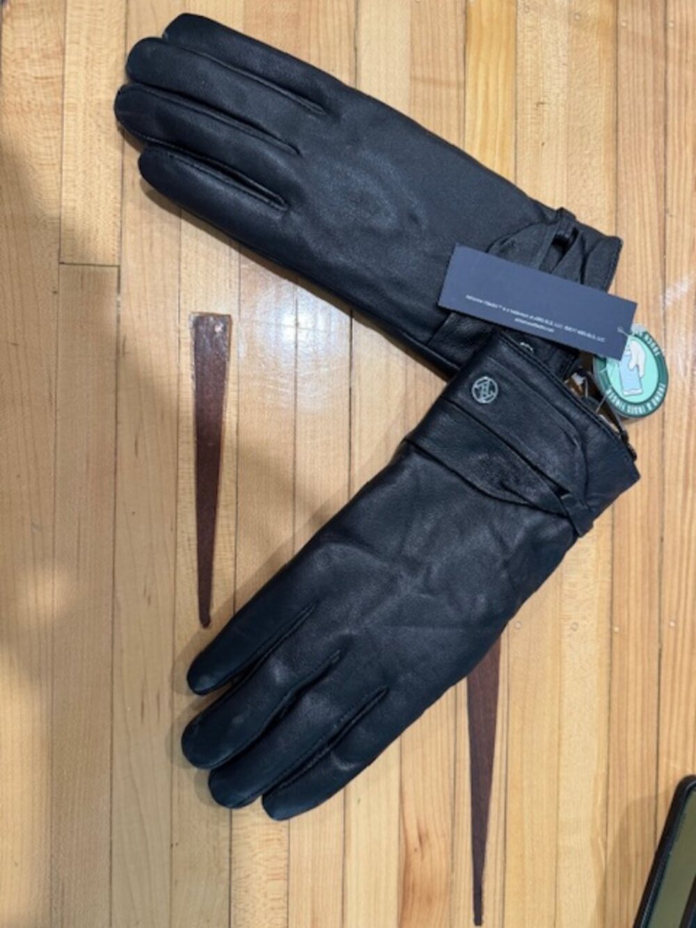 Adrienne Vittadini Gloves